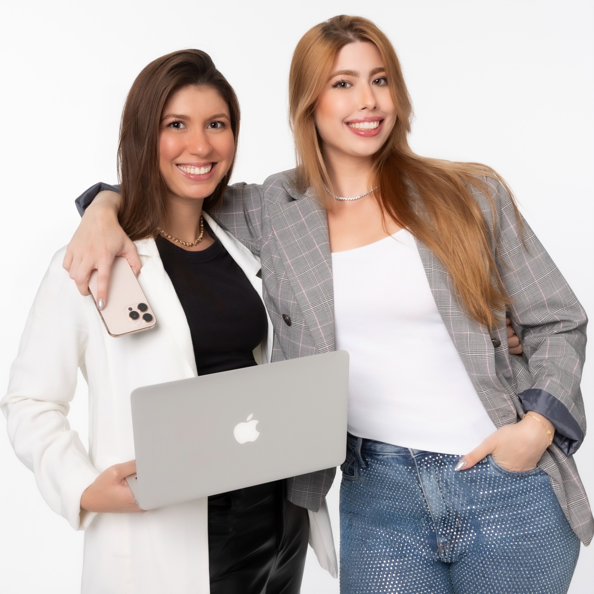 Letícia Franzoi e Stella Gati, fundadoras da agência